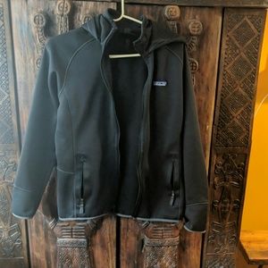 Patagonia hooded fleece